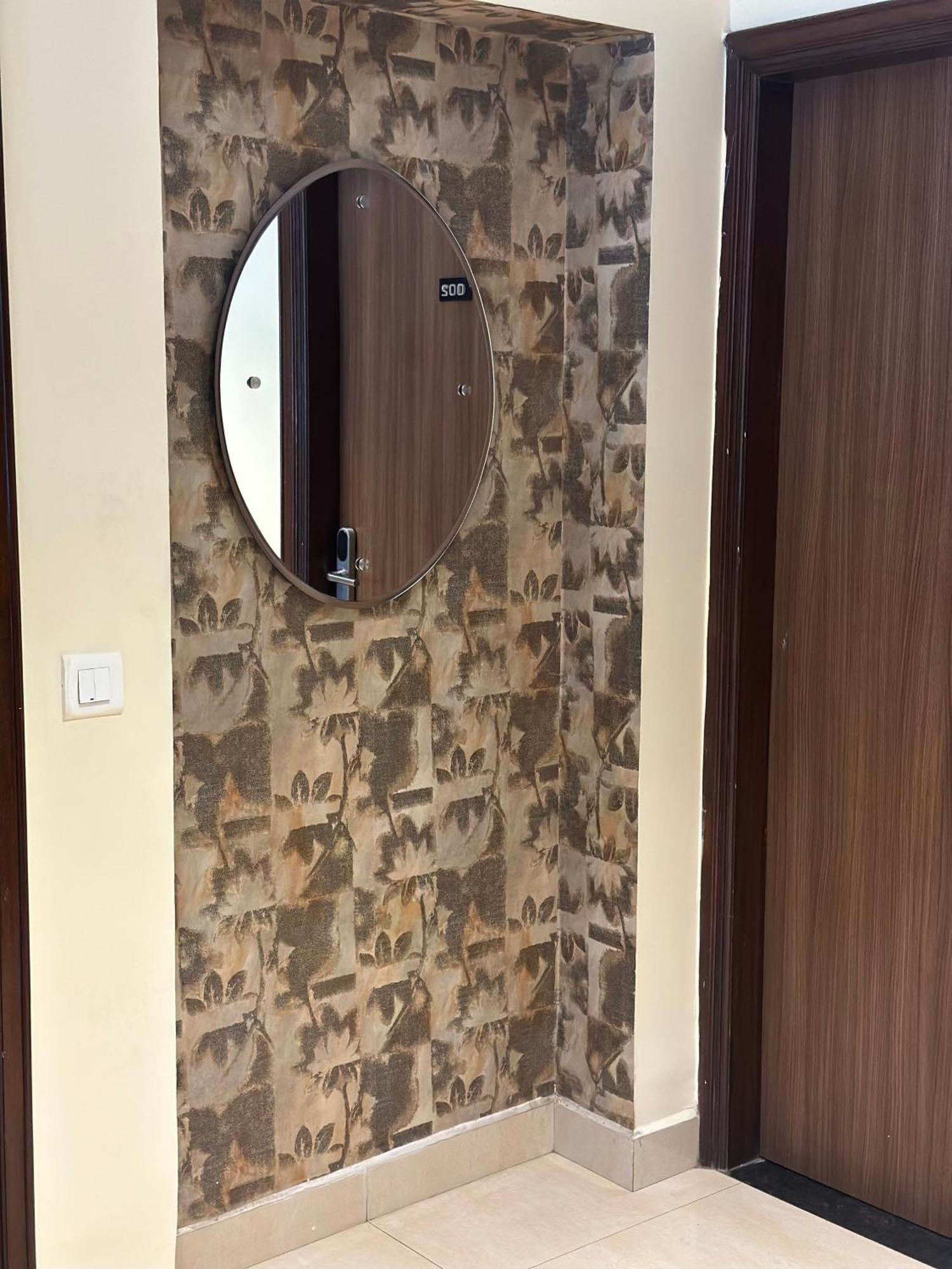 Hotel Amritsar International 2 Min Walk From Amritsar Bus Stand Kültér fotó