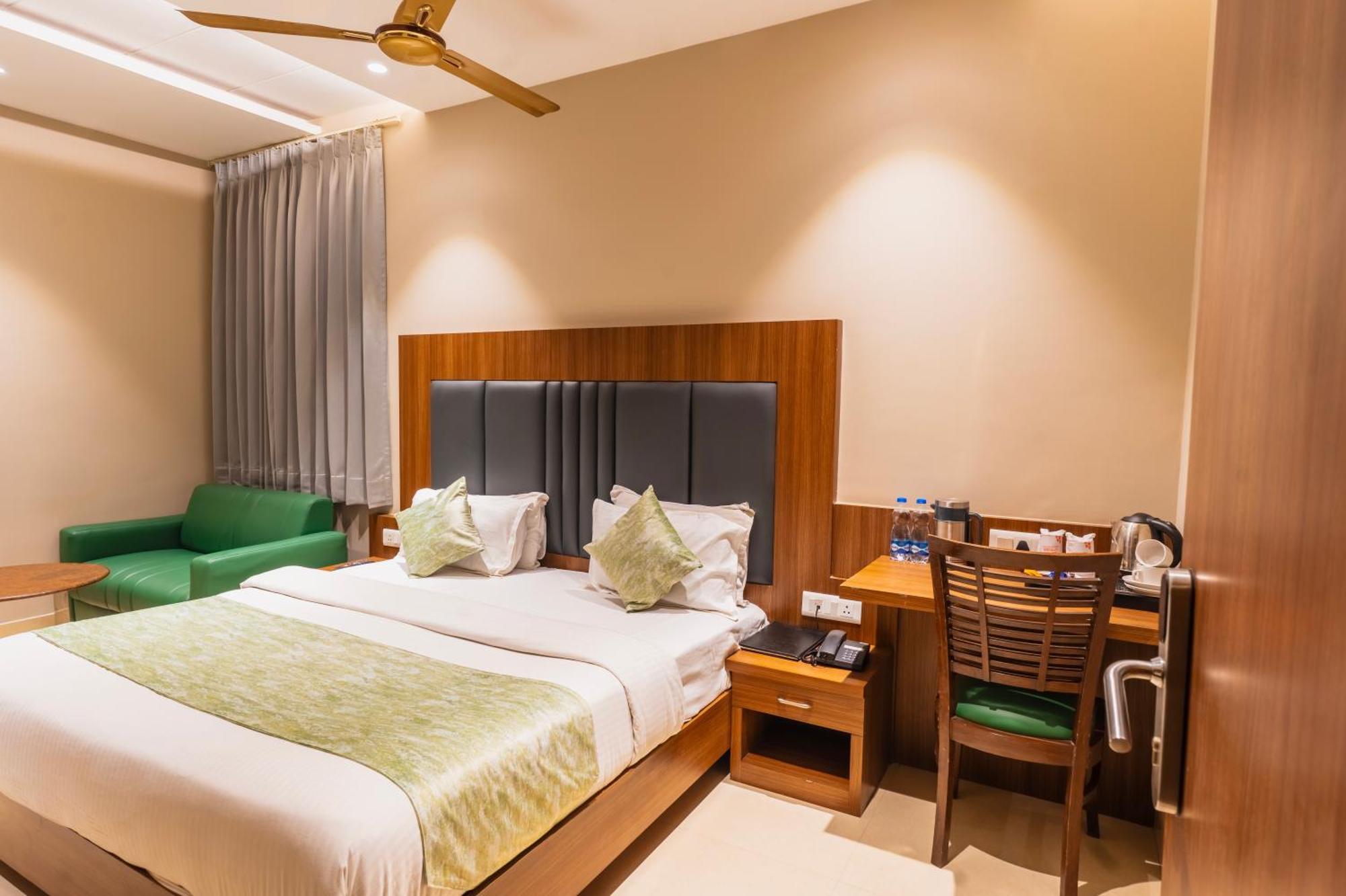 Hotel Amritsar International 2 Min Walk From Amritsar Bus Stand Kültér fotó