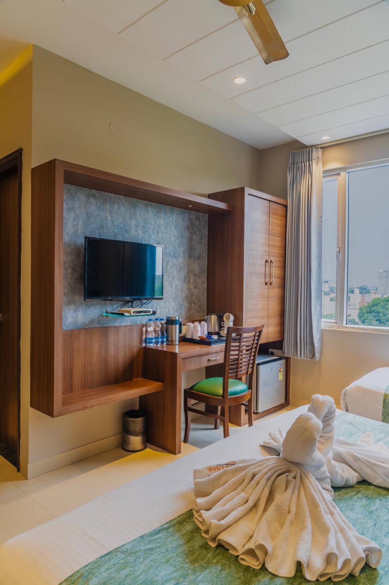 Hotel Amritsar International 2 Min Walk From Amritsar Bus Stand Kültér fotó